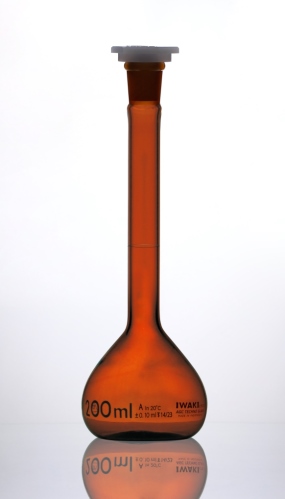 Volumetric Flask Plastic Stopper Class A Coating Amber USP
