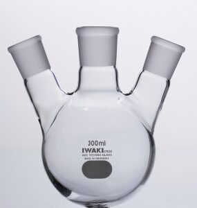 boiling flask round bottom with ts joint, 3 neck IWAKI