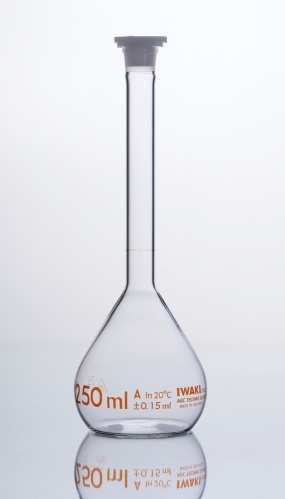 Volumetric Flask With Plastic Stopper Class A